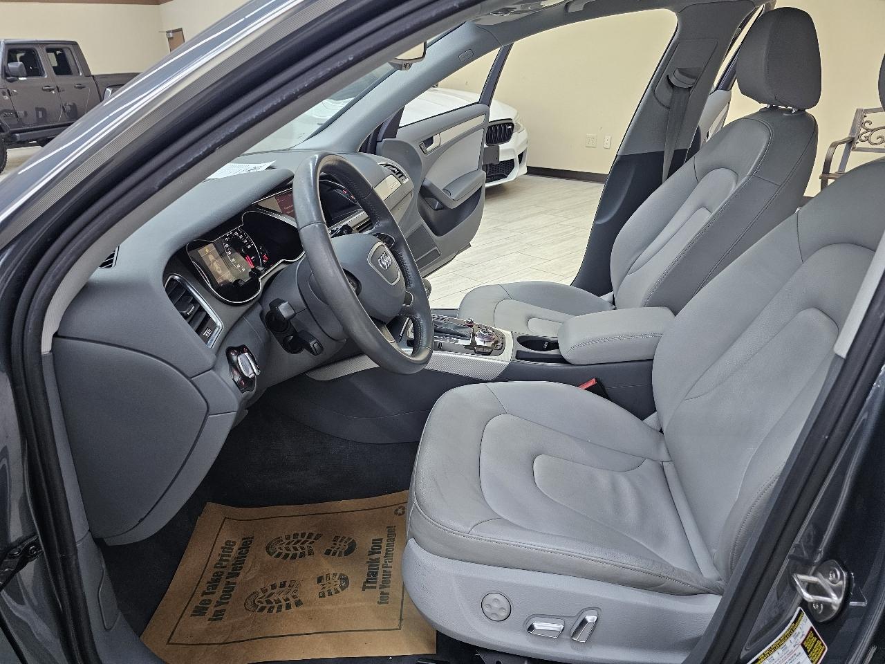 Audi A4 2.0T Sedan quattro Tiptronic 2013