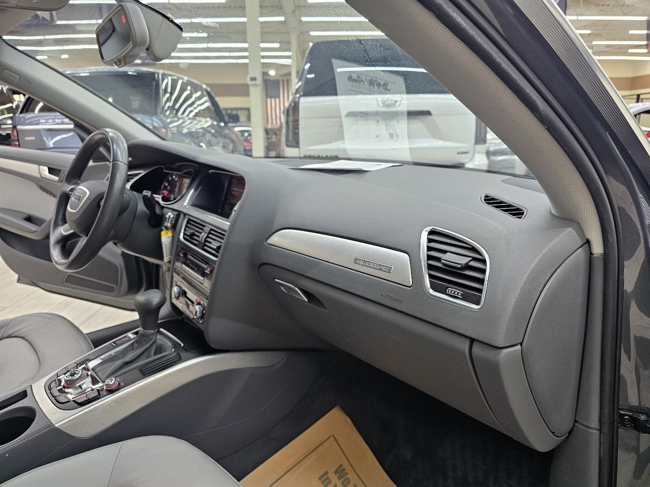 Audi A4 2.0T Sedan quattro Tiptronic 2013