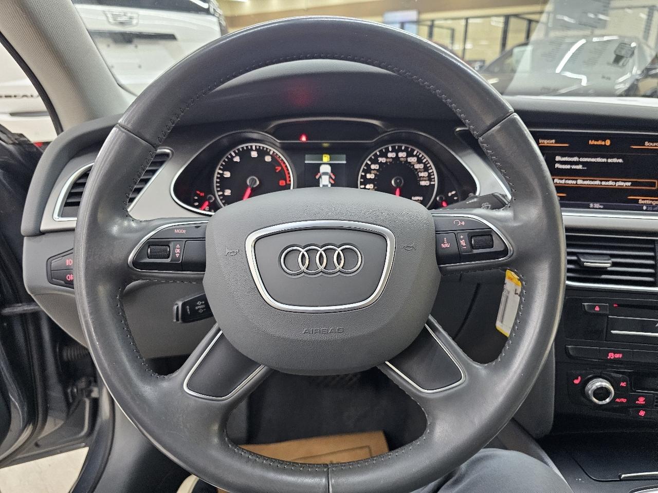 Audi A4 2.0T Sedan quattro Tiptronic 2013