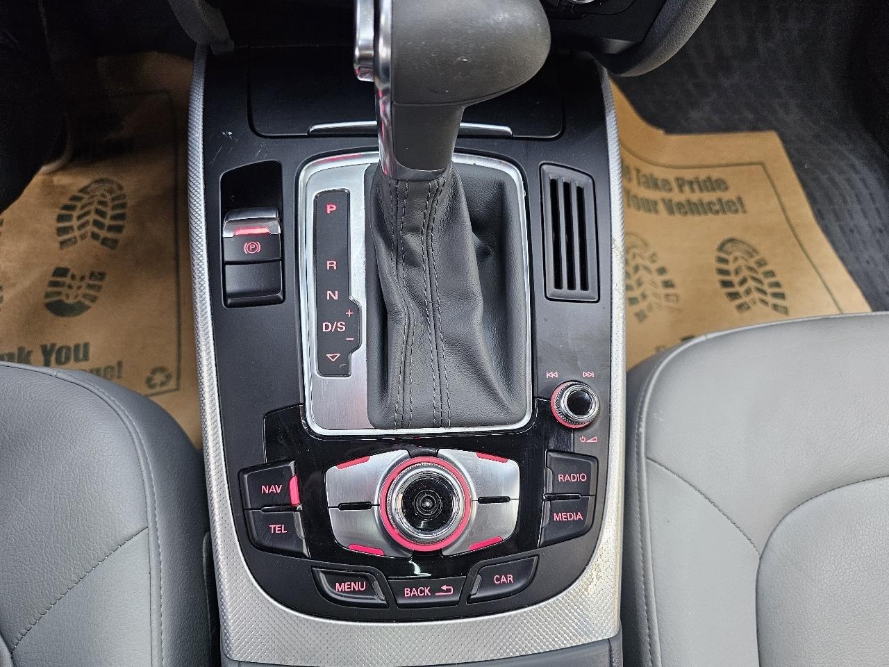 Audi A4 2.0T Sedan quattro Tiptronic 2013