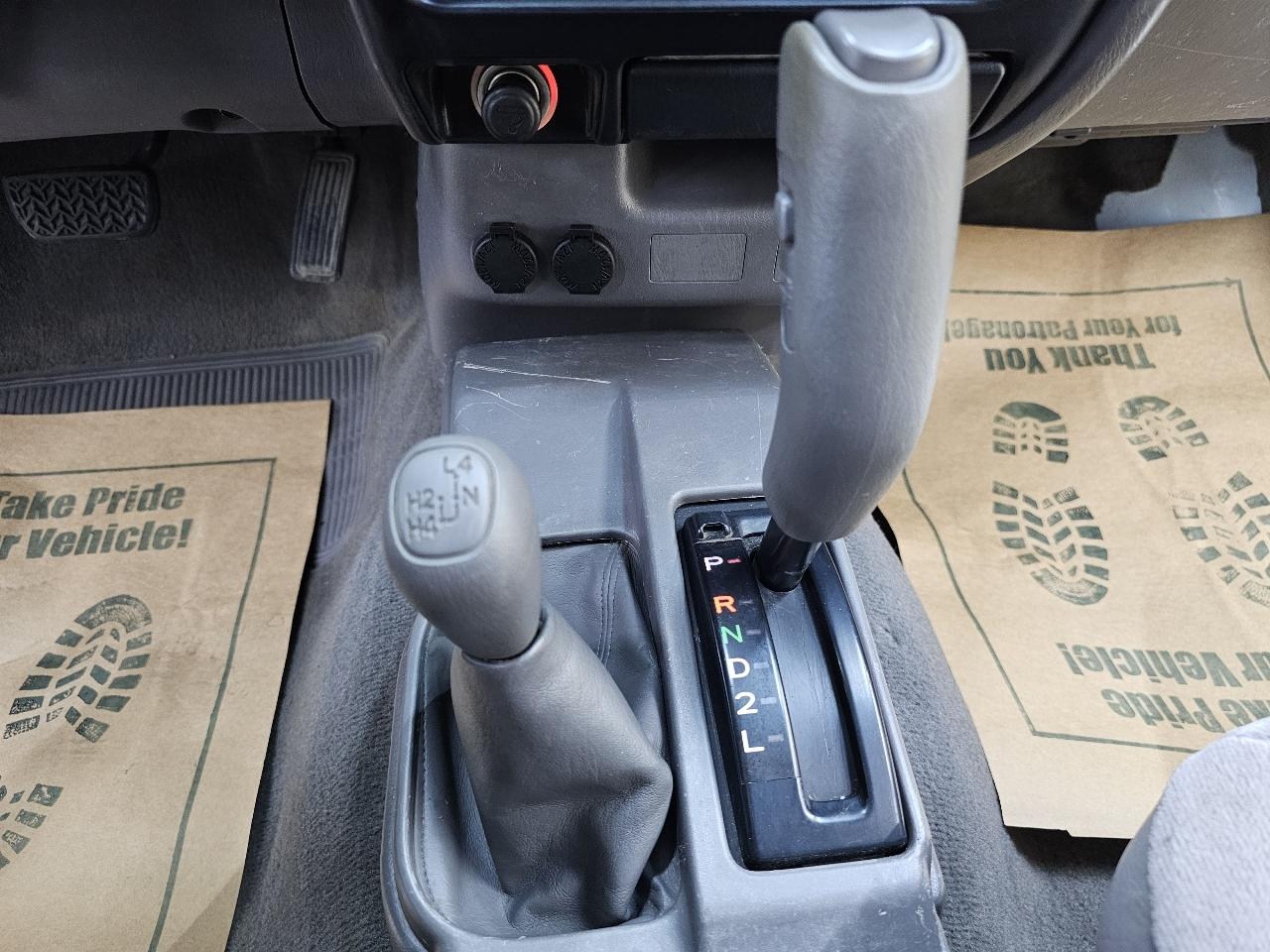 Toyota Tacoma Xtracab V6 4WD 2004