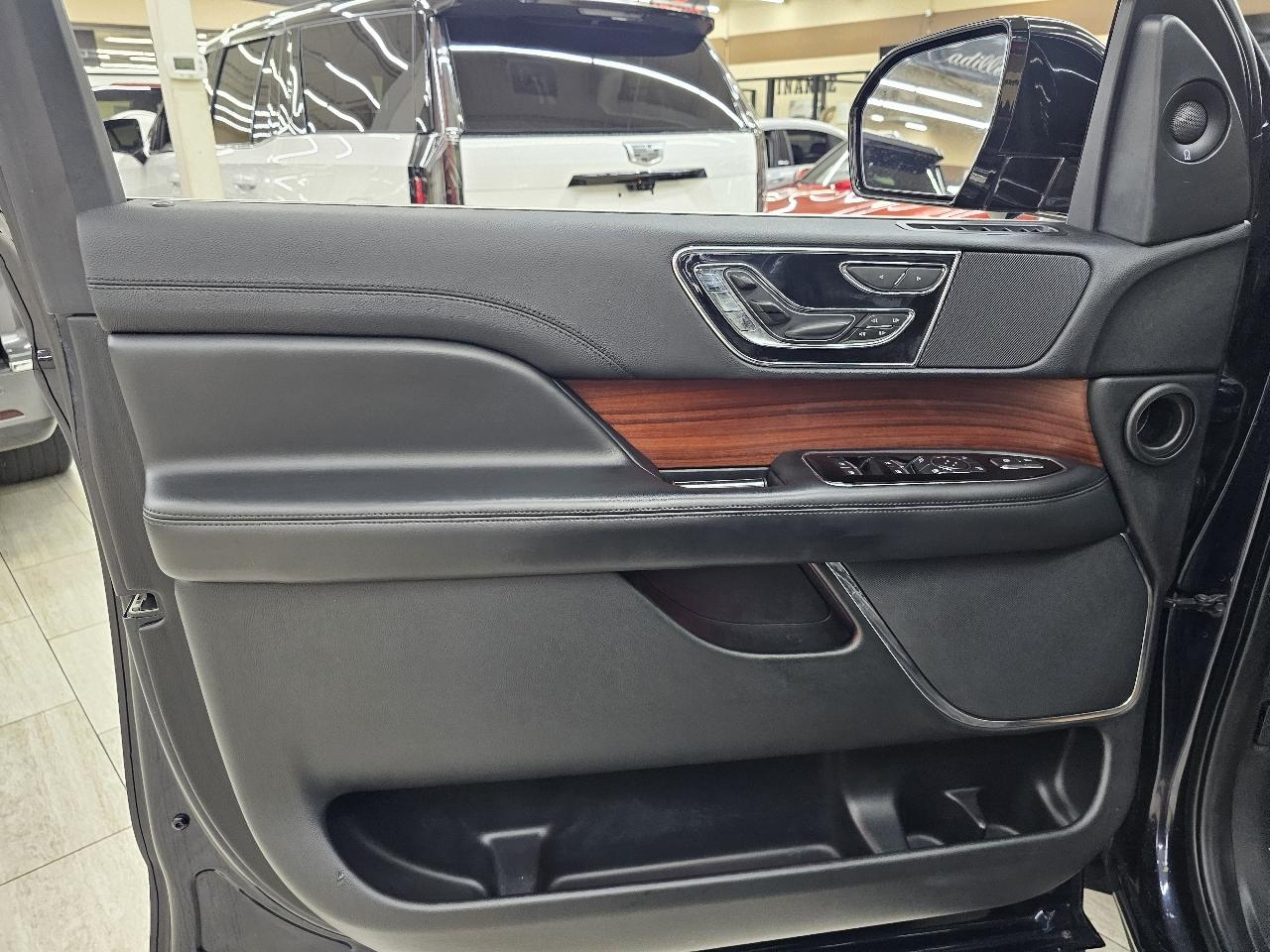 Lincoln Navigator L Reserve 2WD 2021