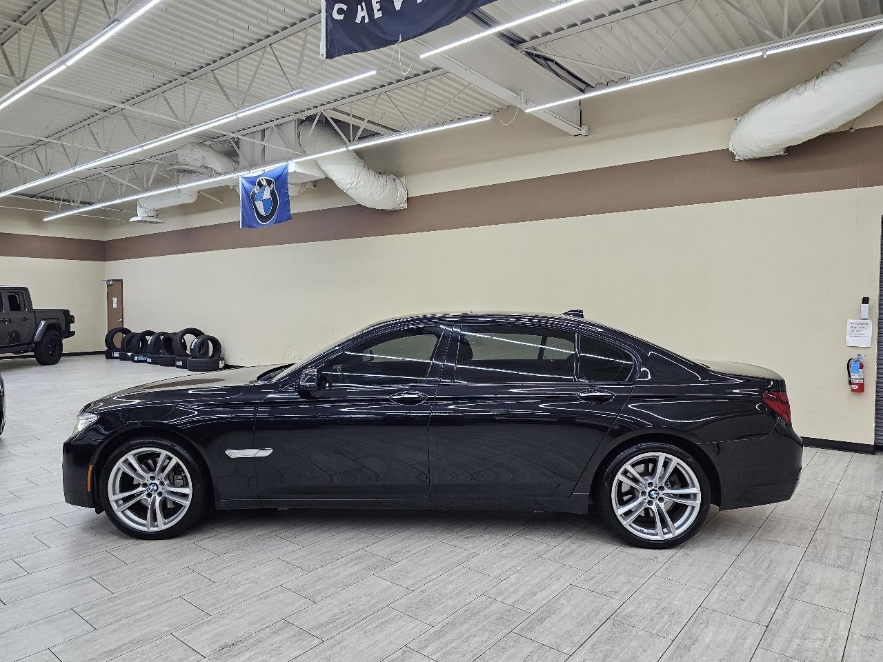 BMW 7-Series 740iL 2015
