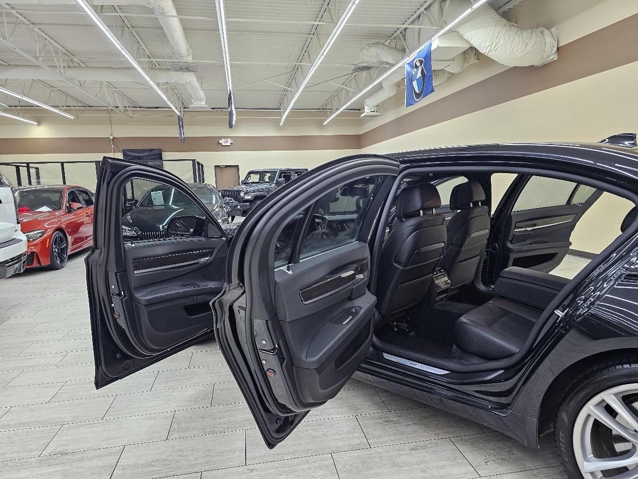 BMW 7-Series 740iL 2015