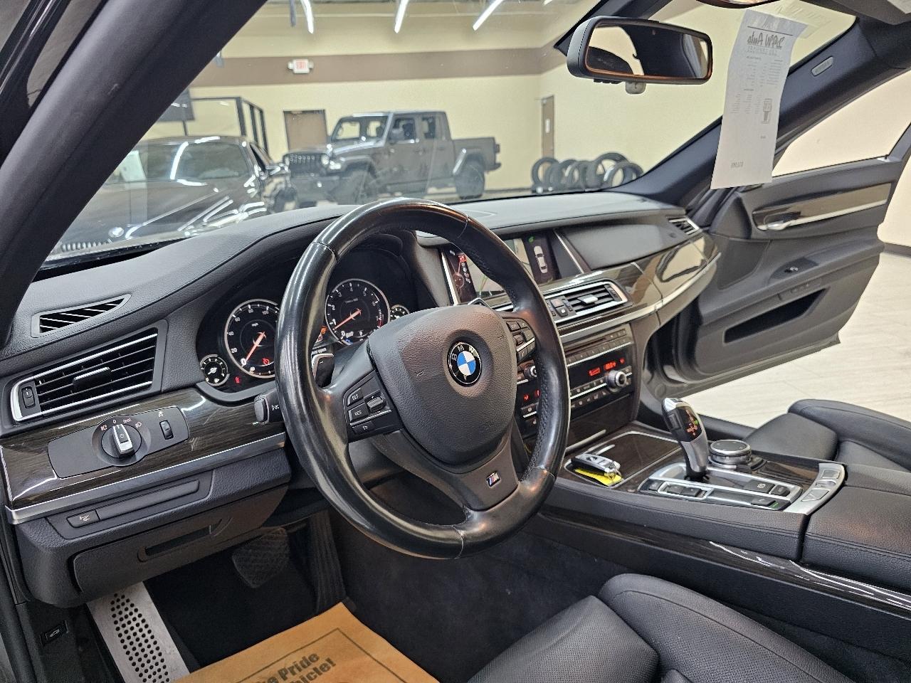 BMW 7-Series 740iL 2015
