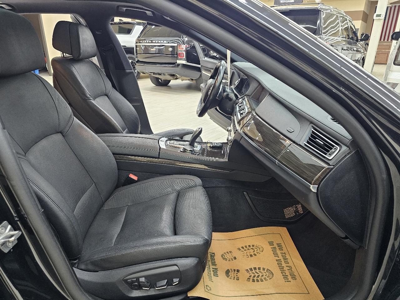 BMW 7-Series 740iL 2015