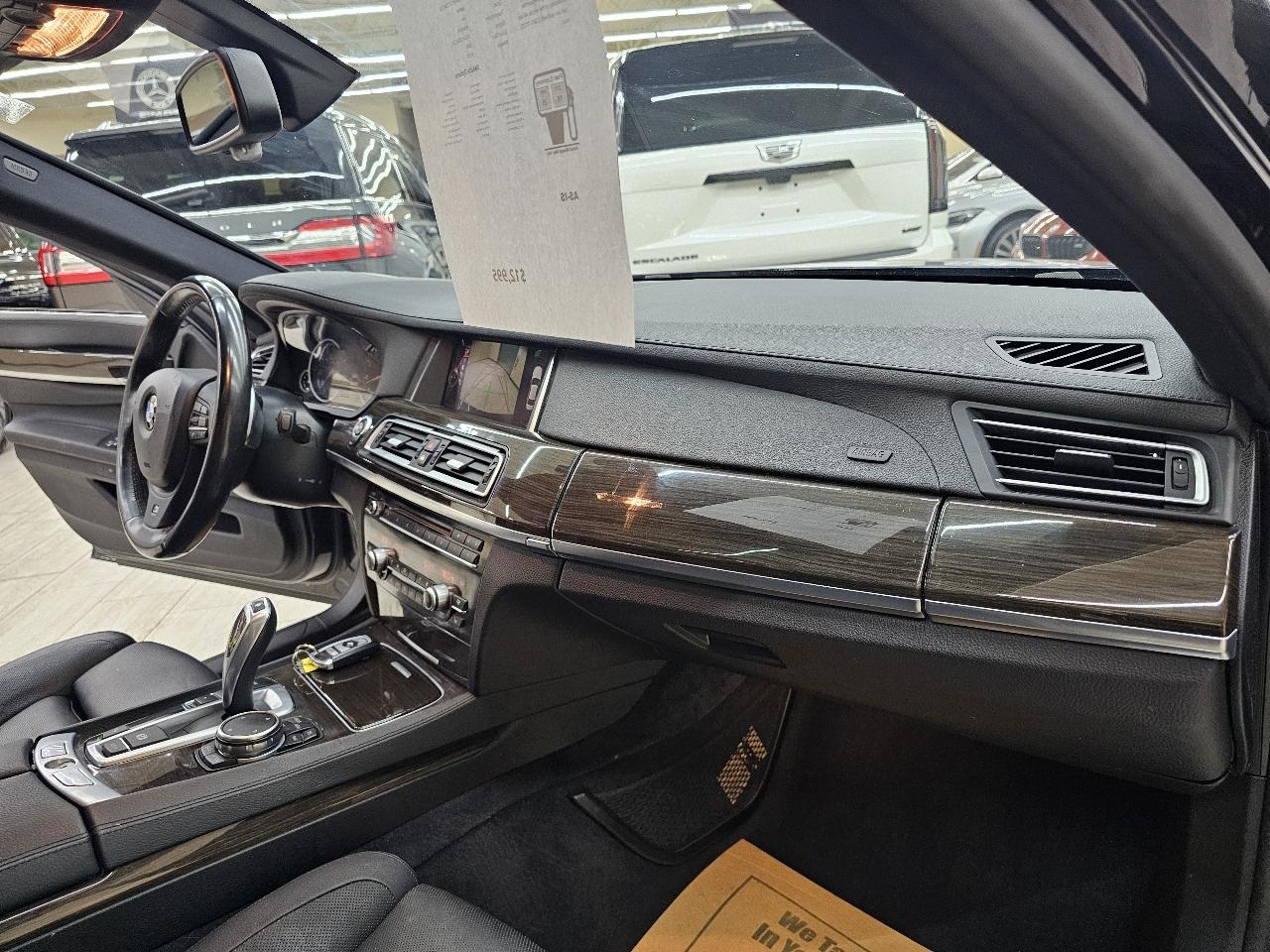 BMW 7-Series 740iL 2015