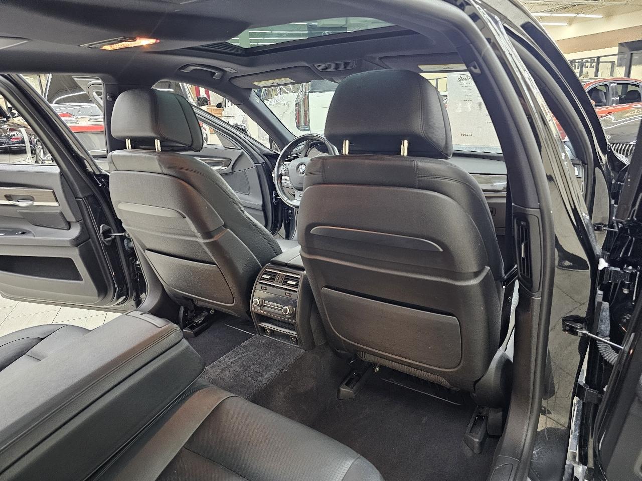 BMW 7-Series 740iL 2015