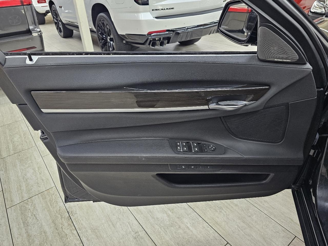 BMW 7-Series 740iL 2015