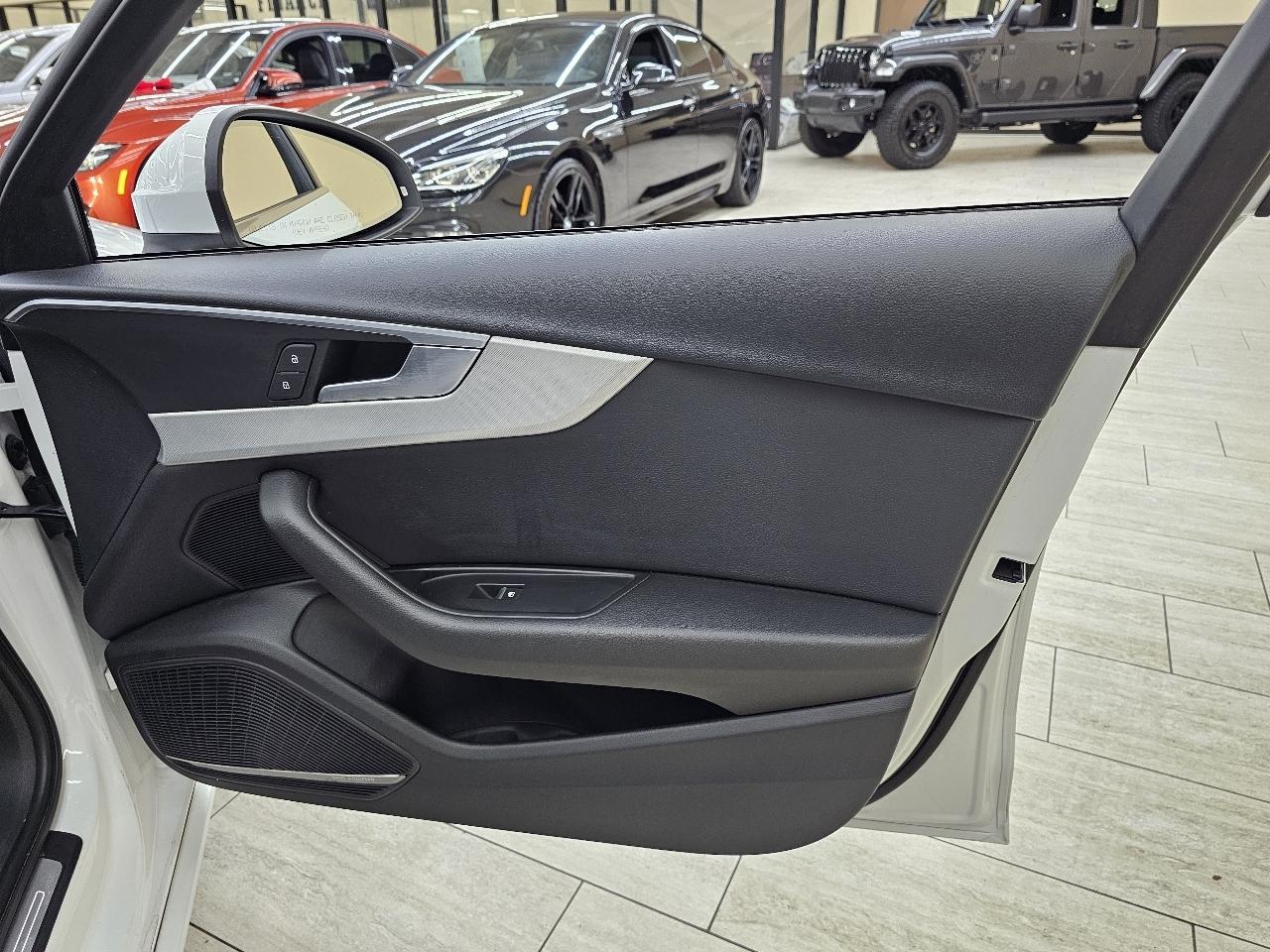 Audi A4 2.0T Premium Plus Sedan 2017