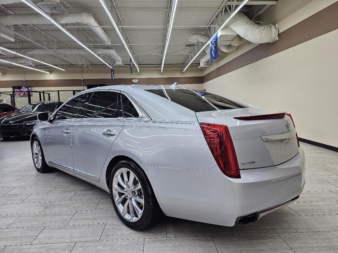 Cadillac XTS Luxury FWD 2014