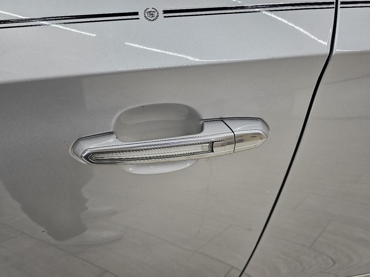 Cadillac XTS Luxury FWD 2014