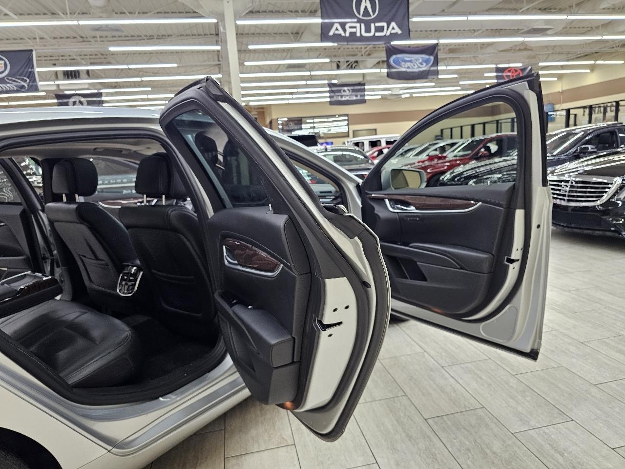 Cadillac XTS Luxury FWD 2014