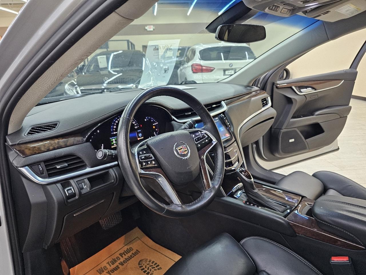 Cadillac XTS Luxury FWD 2014