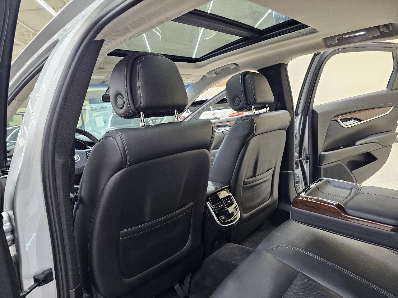 Cadillac XTS Luxury FWD 2014