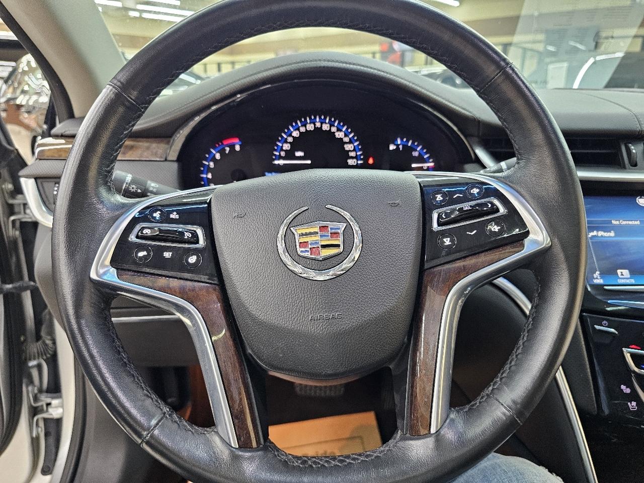 Cadillac XTS Luxury FWD 2014