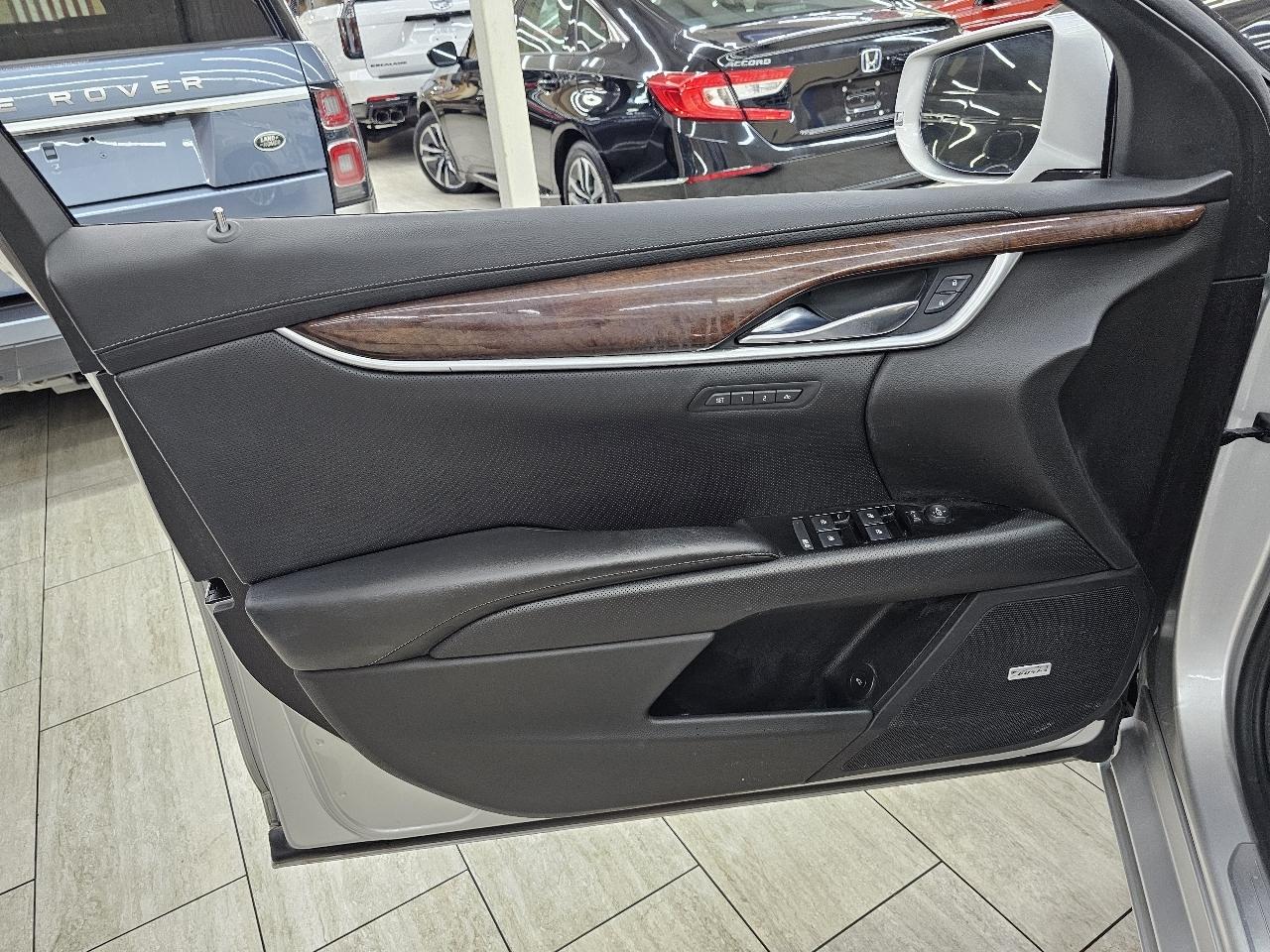 Cadillac XTS Luxury FWD 2014