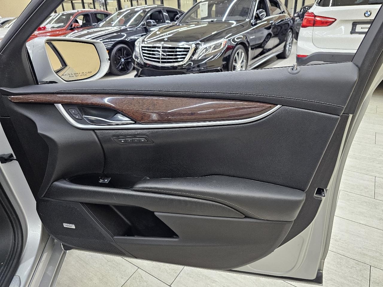 Cadillac XTS Luxury FWD 2014