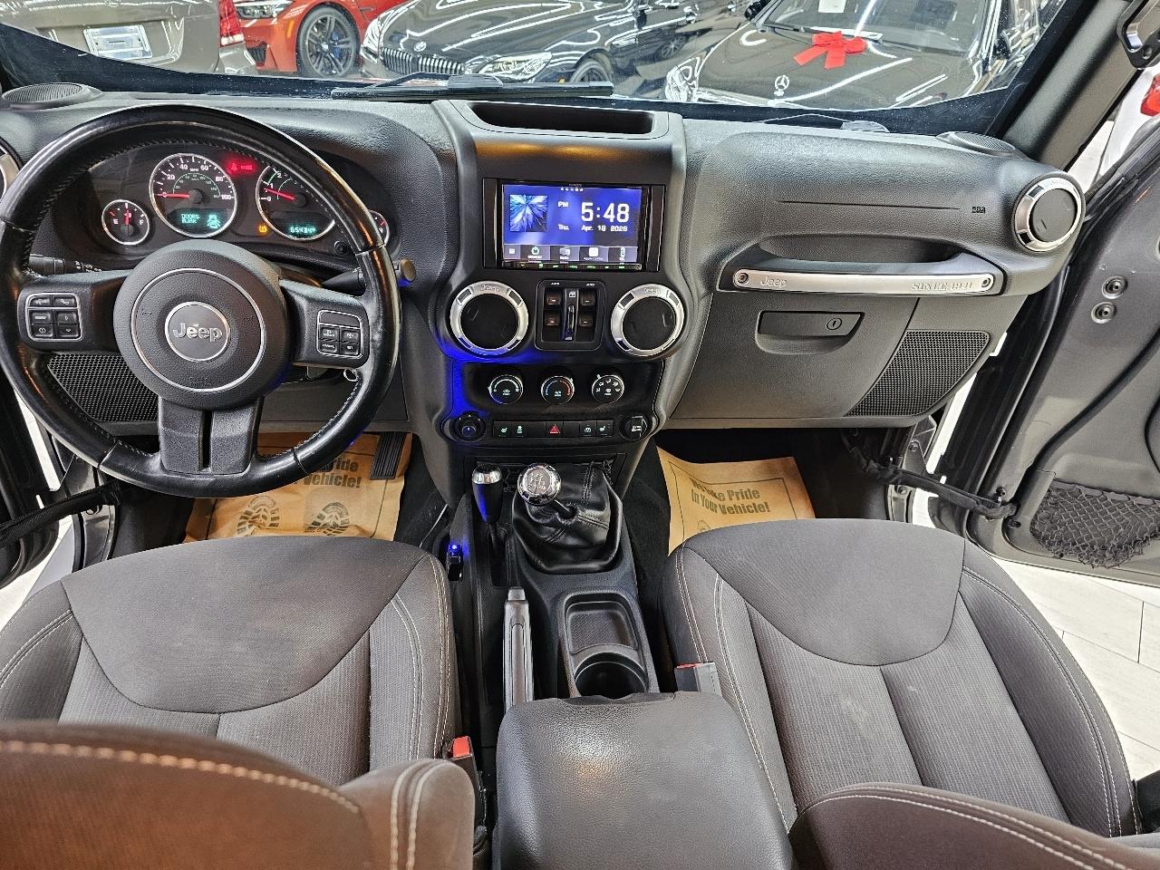 Jeep Wrangler Unlimited Sahara 4WD 2017