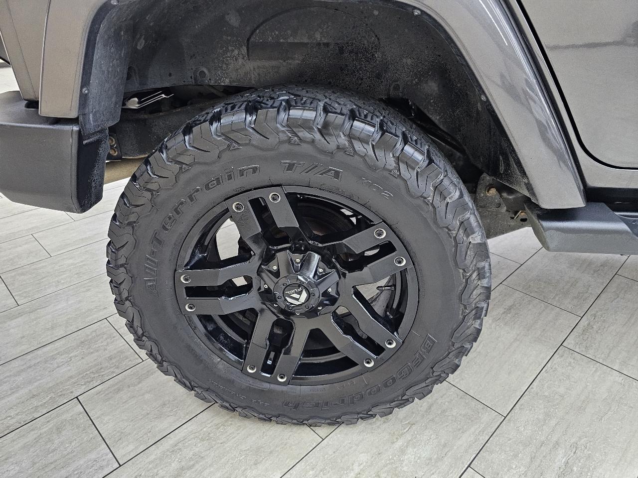 Jeep Wrangler Unlimited Sahara 4WD 2017