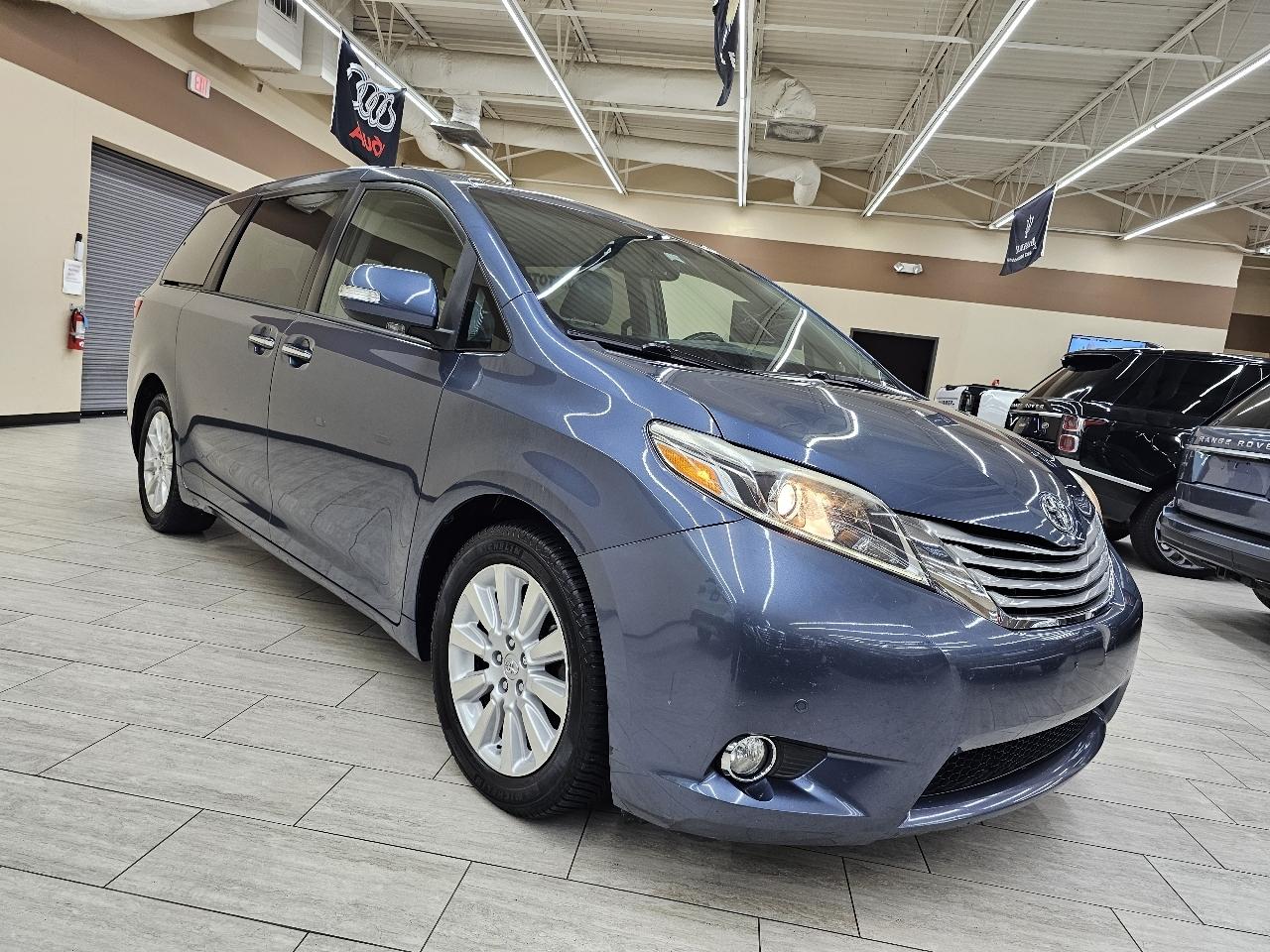 Toyota Sienna XLE FWD 8-Passenger V6 2015