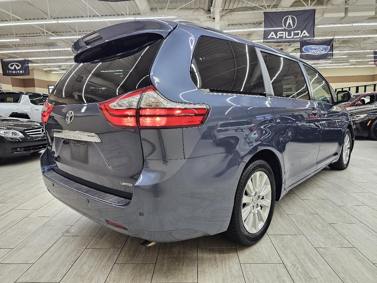 Toyota Sienna XLE FWD 8-Passenger V6 2015