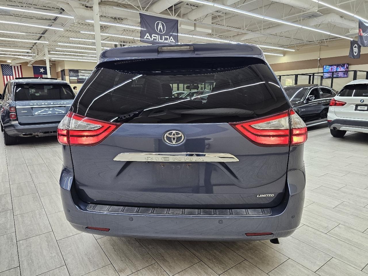 Toyota Sienna XLE FWD 8-Passenger V6 2015