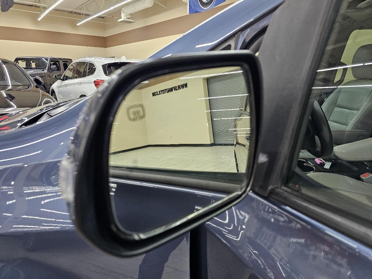 Toyota Sienna XLE FWD 8-Passenger V6 2015