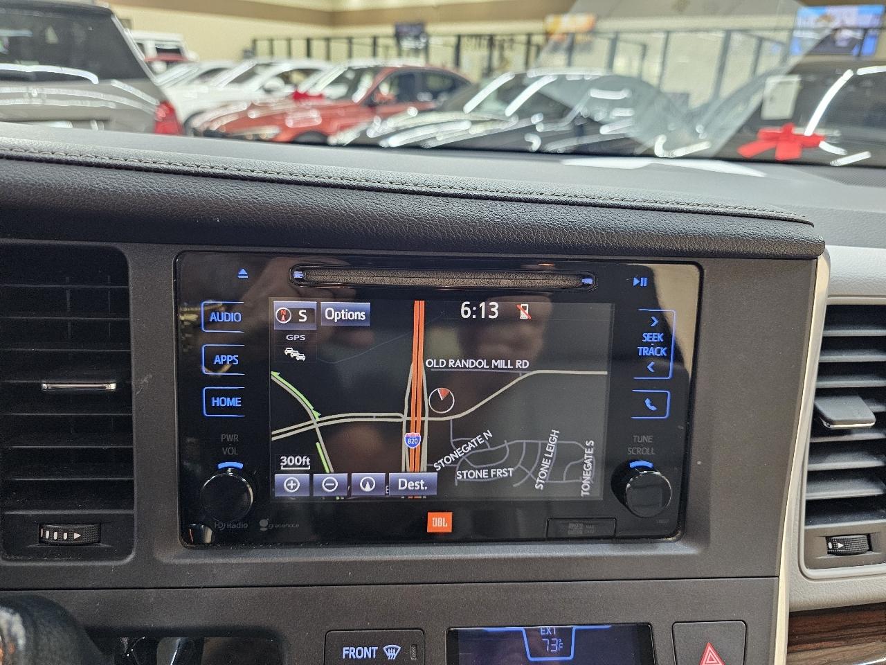 Toyota Sienna XLE FWD 8-Passenger V6 2015