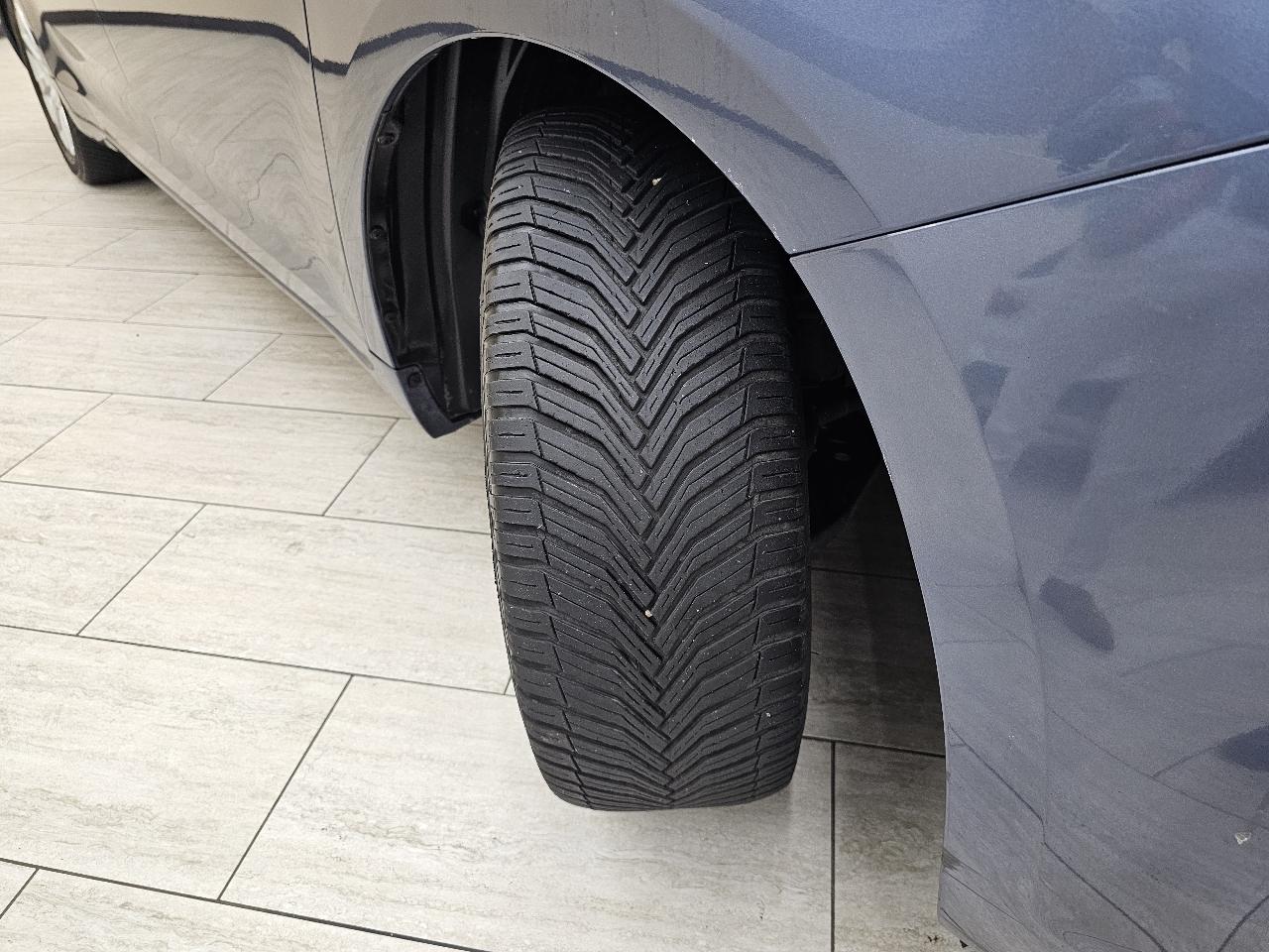 Toyota Sienna XLE FWD 8-Passenger V6 2015