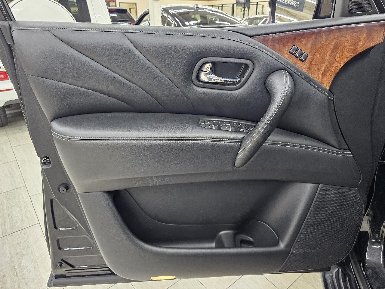 Infiniti QX80 4WD 2017