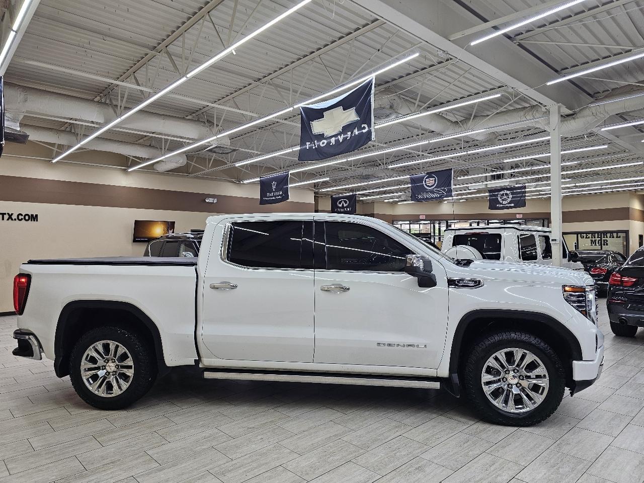 GMC Sierra 1500 Denali Crew Cab Short Box 4WD 2023