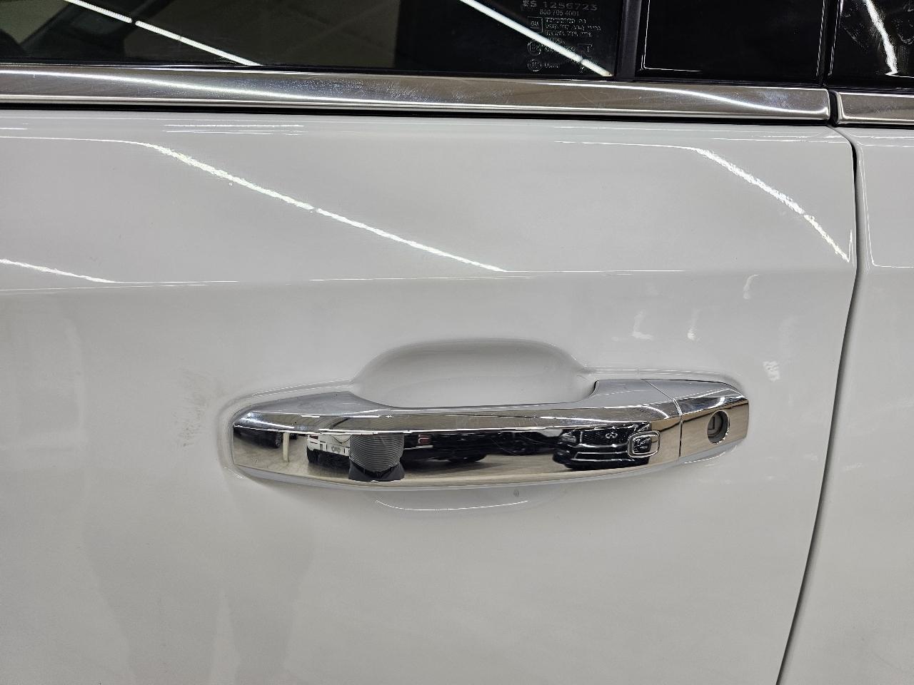 GMC Sierra 1500 Denali Crew Cab Short Box 4WD 2023