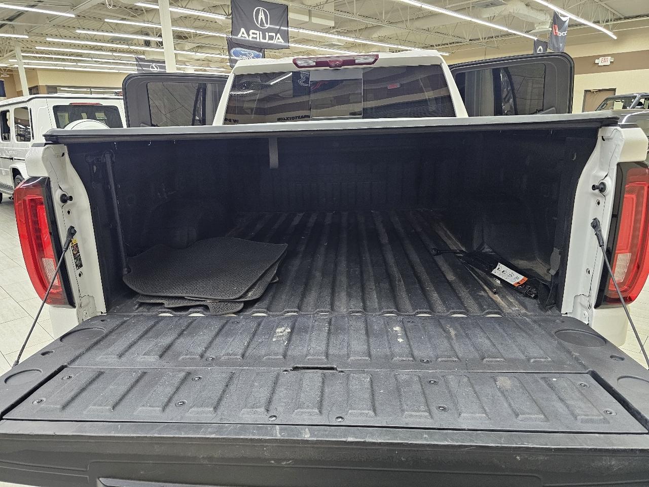 GMC Sierra 1500 Denali Crew Cab Short Box 4WD 2023