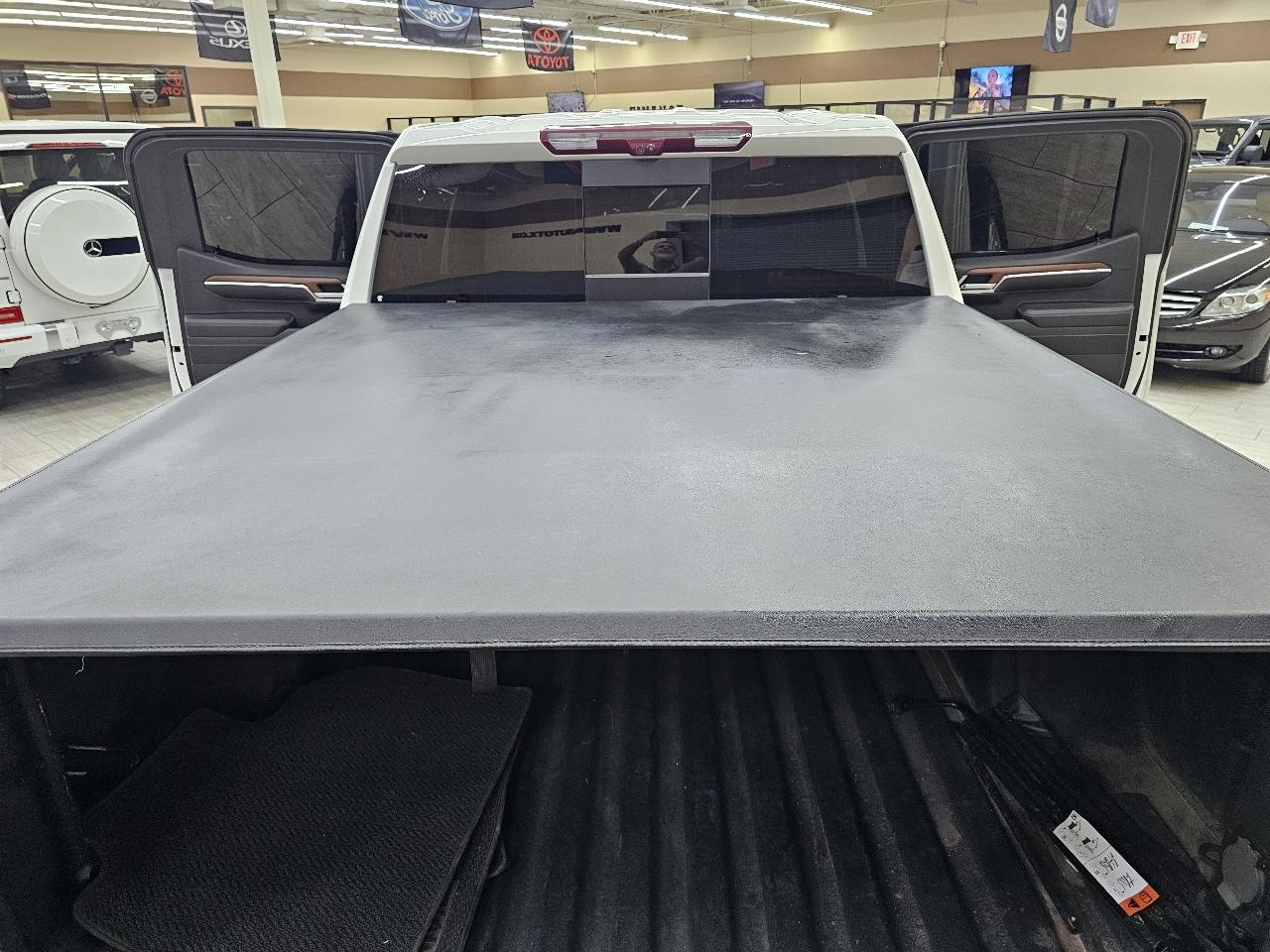 GMC Sierra 1500 Denali Crew Cab Short Box 4WD 2023