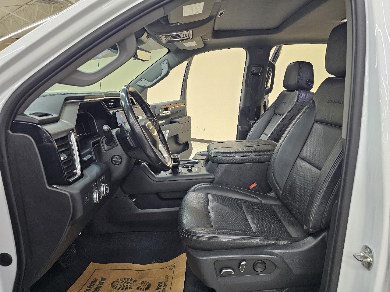 GMC Sierra 1500 Denali Crew Cab Short Box 4WD 2023