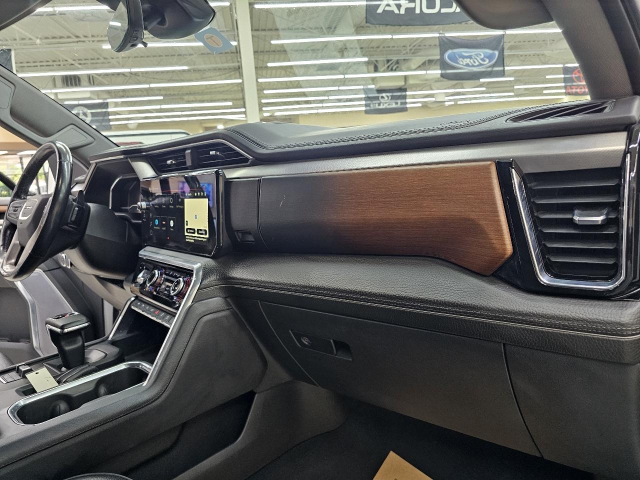 GMC Sierra 1500 Denali Crew Cab Short Box 4WD 2023