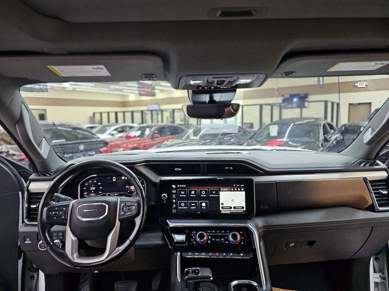 GMC Sierra 1500 Denali Crew Cab Short Box 4WD 2023