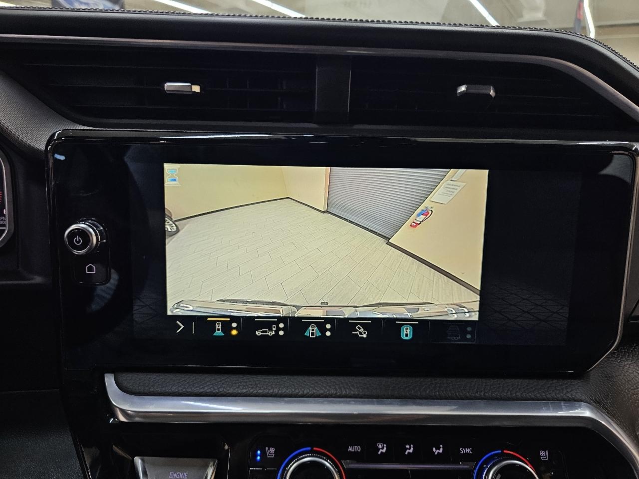 GMC Sierra 1500 Denali Crew Cab Short Box 4WD 2023