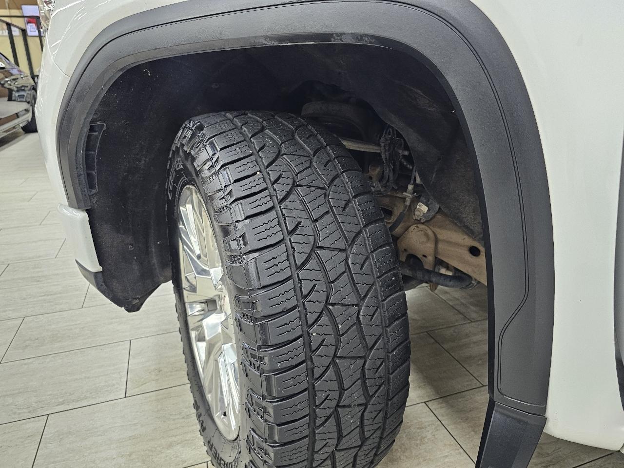 GMC Sierra 1500 Denali Crew Cab Short Box 4WD 2023