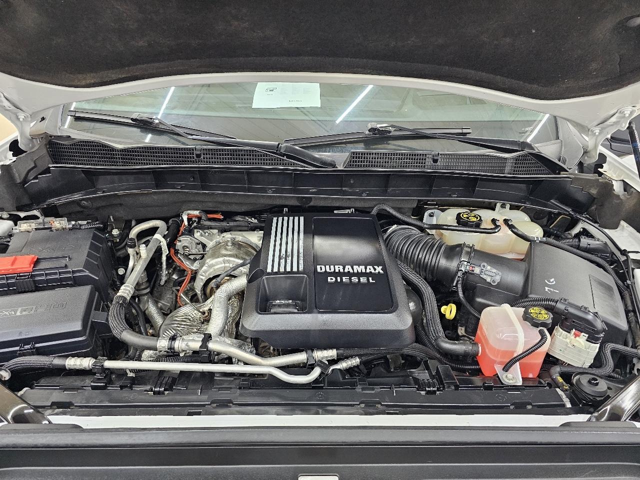 GMC Sierra 1500 Denali Crew Cab Short Box 4WD 2023