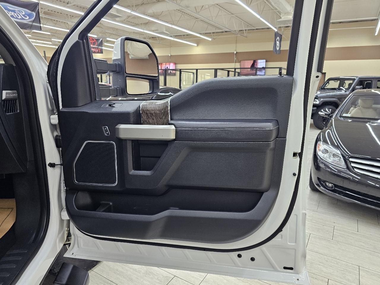 Ford F-250 SD King Ranch Crew Cab 4WD 2017