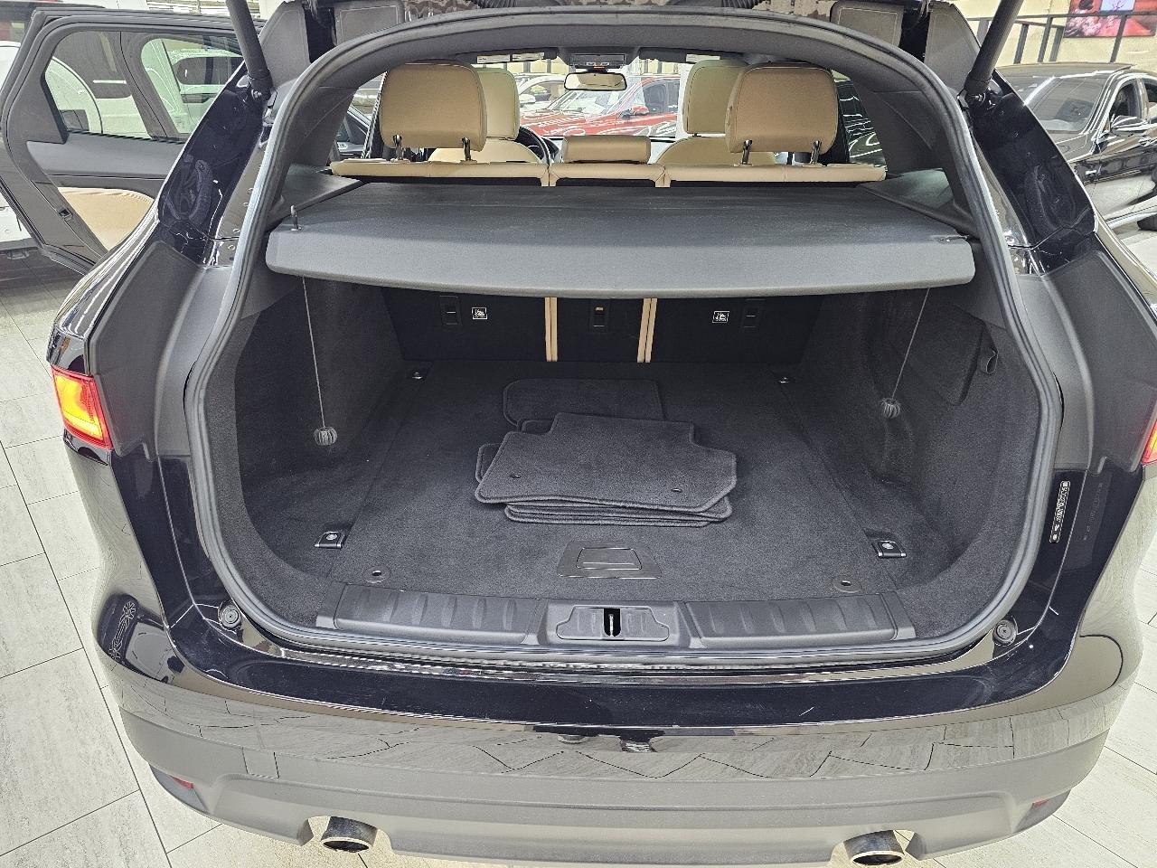 Jaguar F-Pace 25t Premium 2018