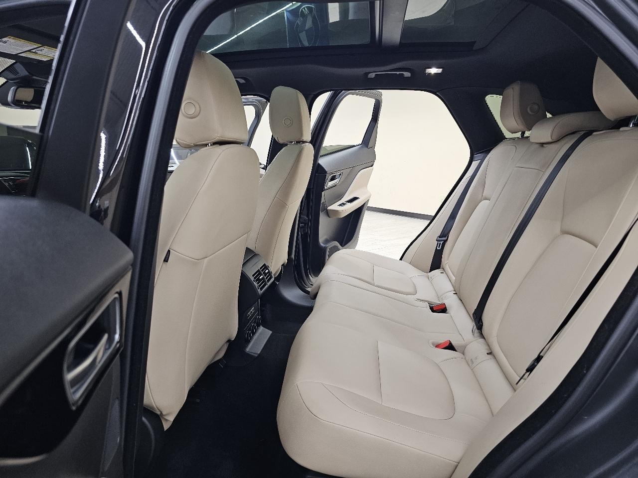 Jaguar F-Pace 25t Premium 2018