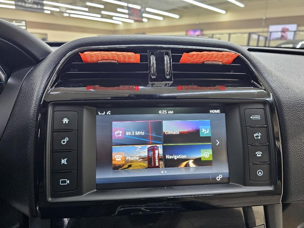 Jaguar F-Pace 25t Premium 2018