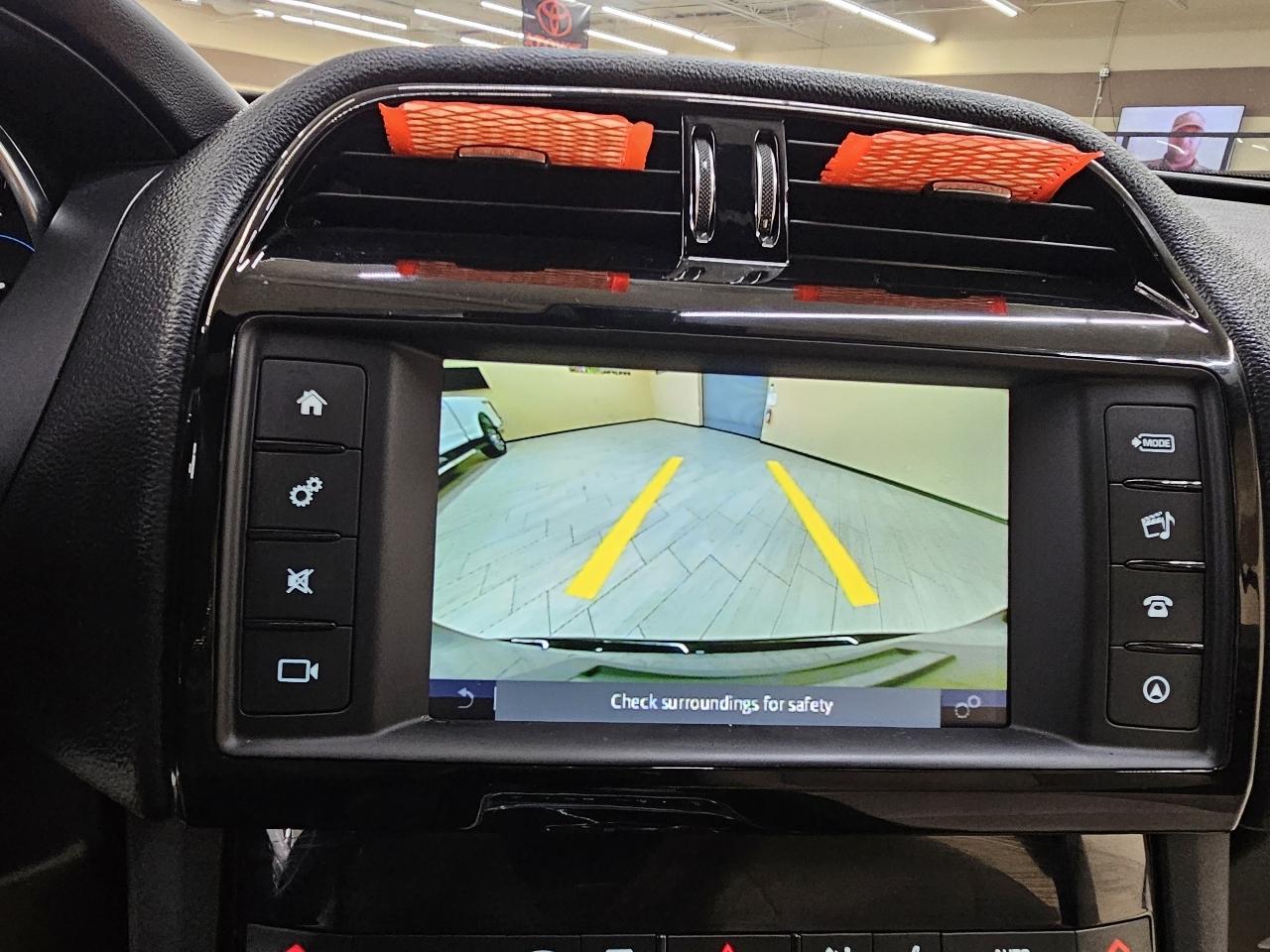 Jaguar F-Pace 25t Premium 2018