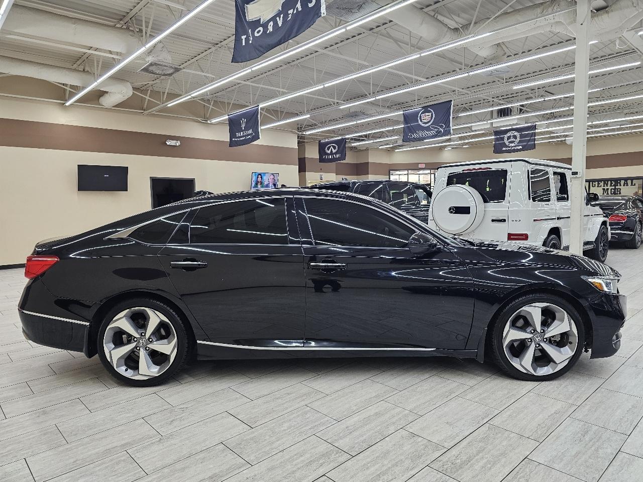 Honda Accord Touring 2.0T 10A 2018