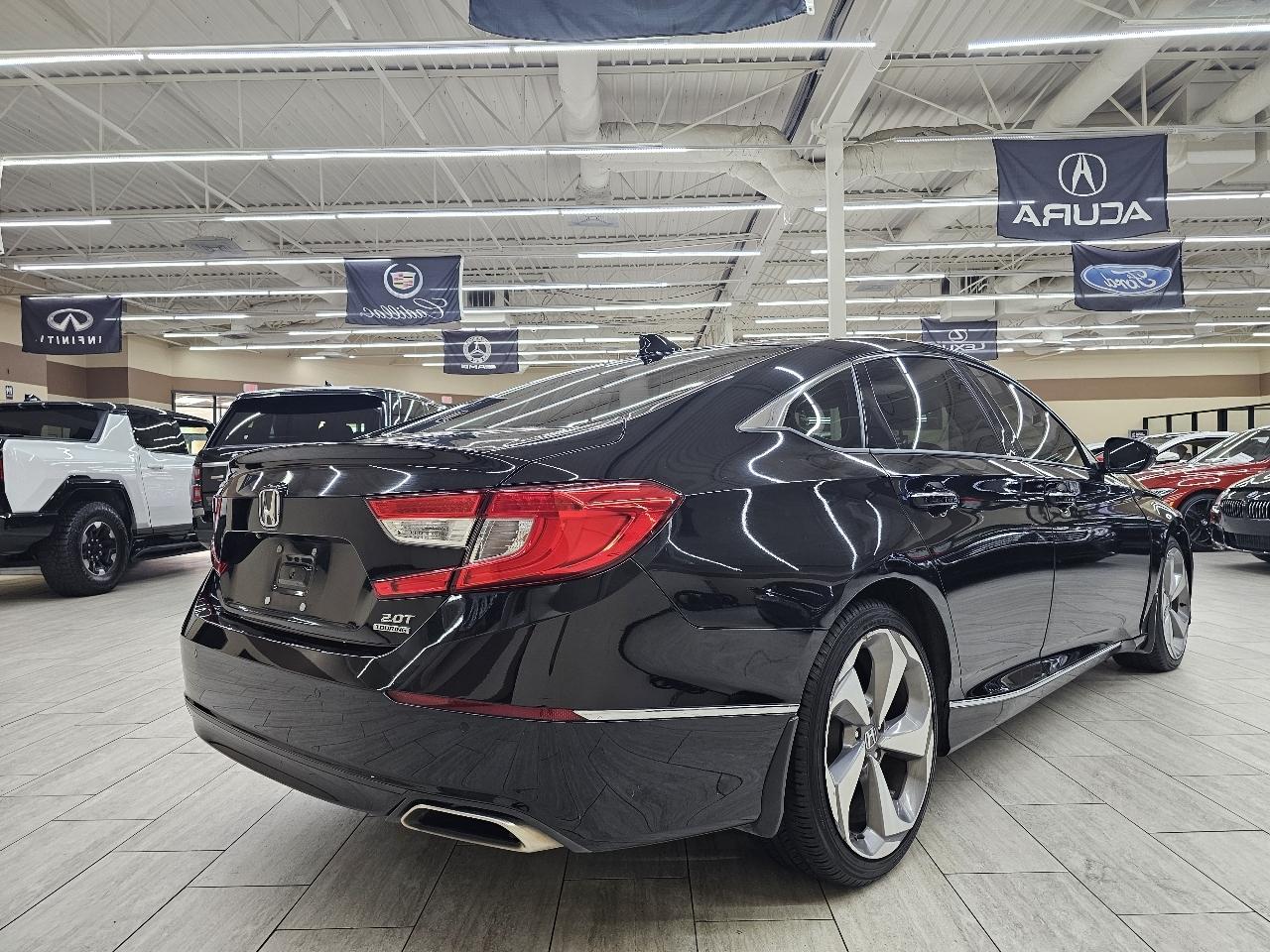 Honda Accord Touring 2.0T 10A 2018