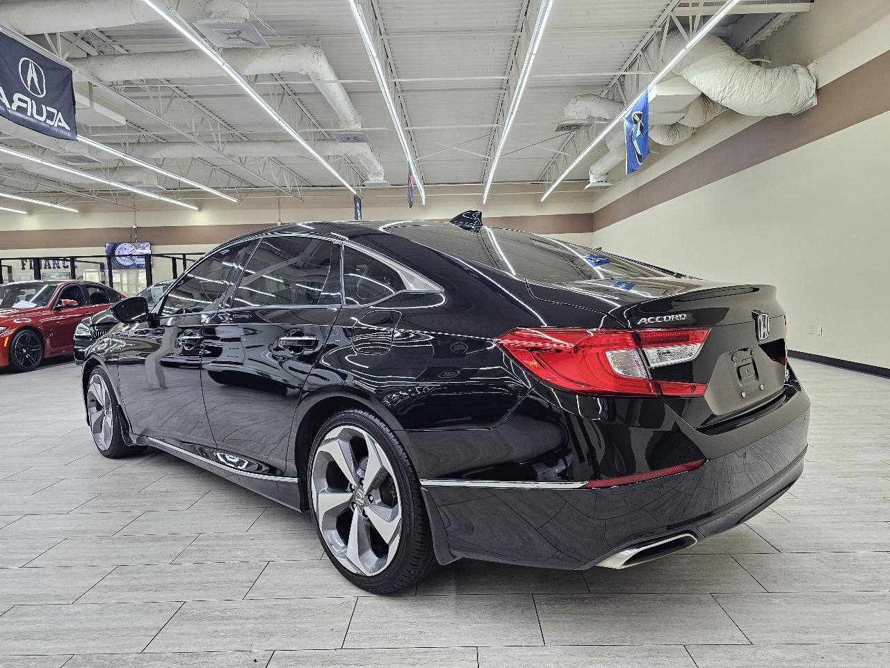 Honda Accord Touring 2.0T 10A 2018