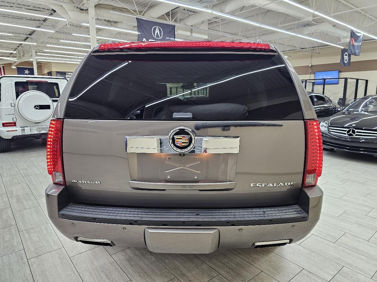 Cadillac Escalade Platinum AWD 2014